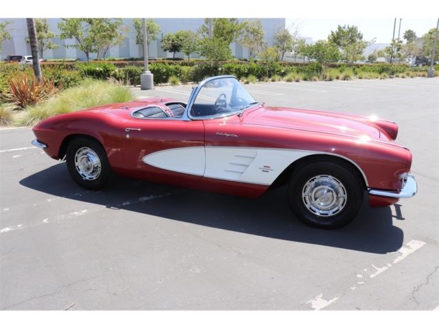 1961 Chevrolet Corvette -- - photo 2