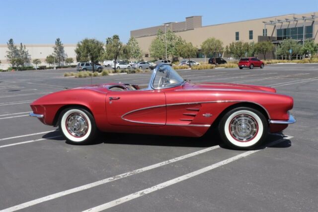 1961 Chevrolet Corvette -- - photo 6