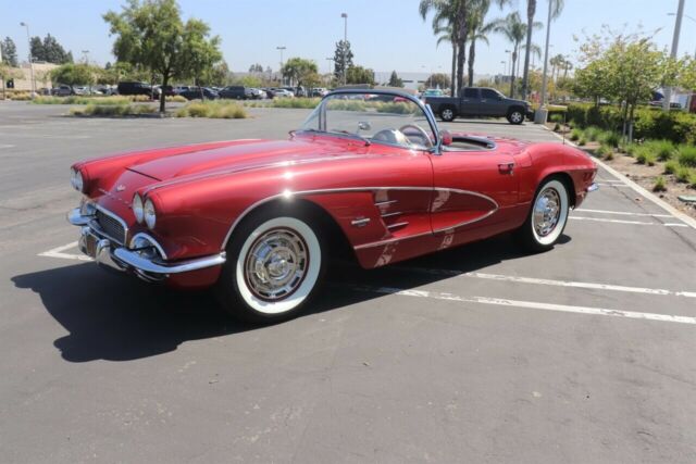 1961 Chevrolet Corvette -- - photo 2