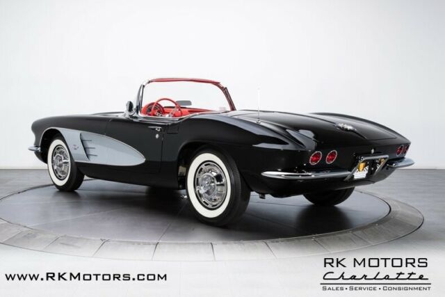 1961 Chevrolet Corvette - photo 11