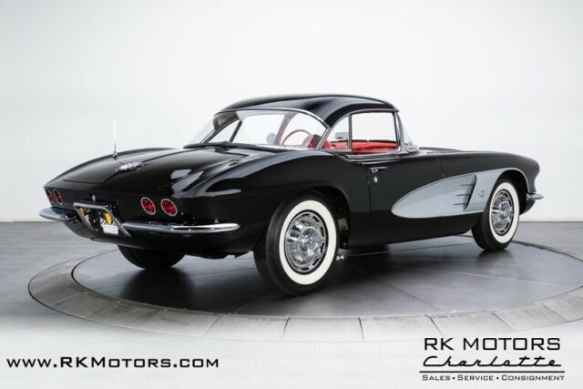 1961 Chevrolet Corvette - photo 8