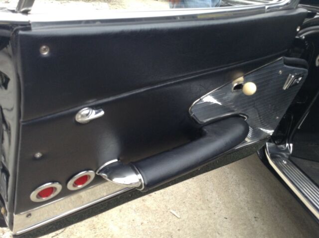 1961 Chevrolet Corvette convertible - photo 10