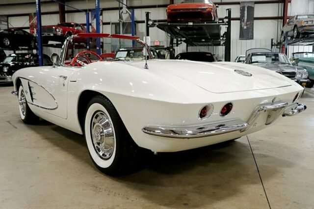 1961 Chevrolet Corvette Convertible - photo 3
