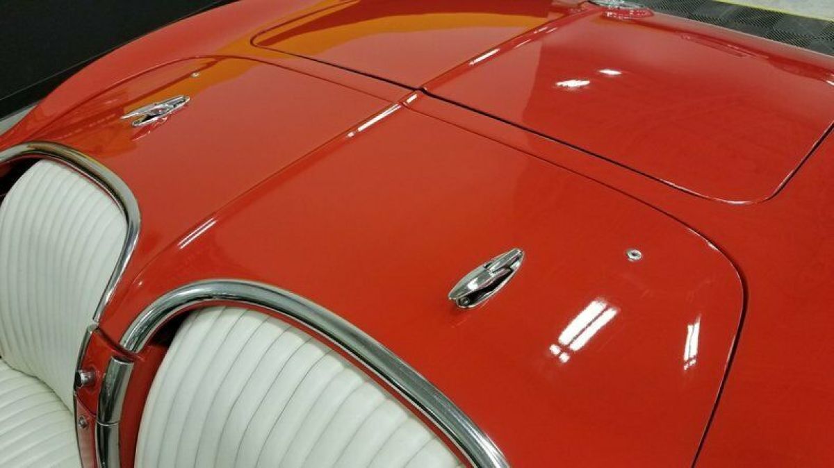 1961 Chevrolet Corvette Convertible - photo 13