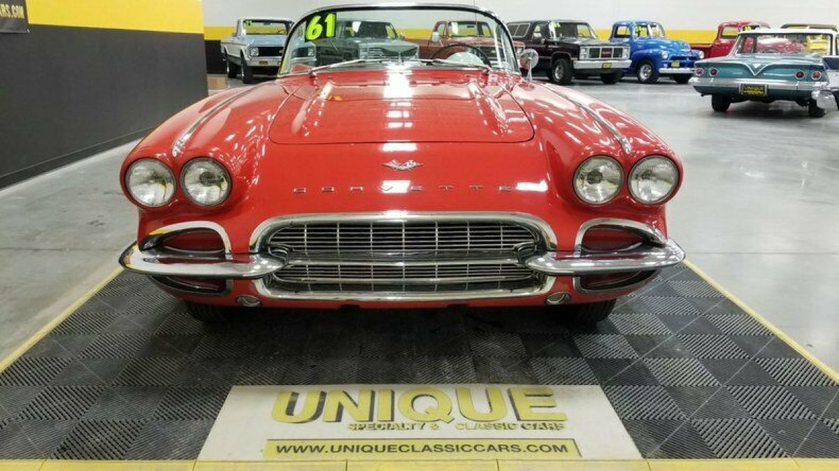 1961 Chevrolet Corvette Convertible - photo 2