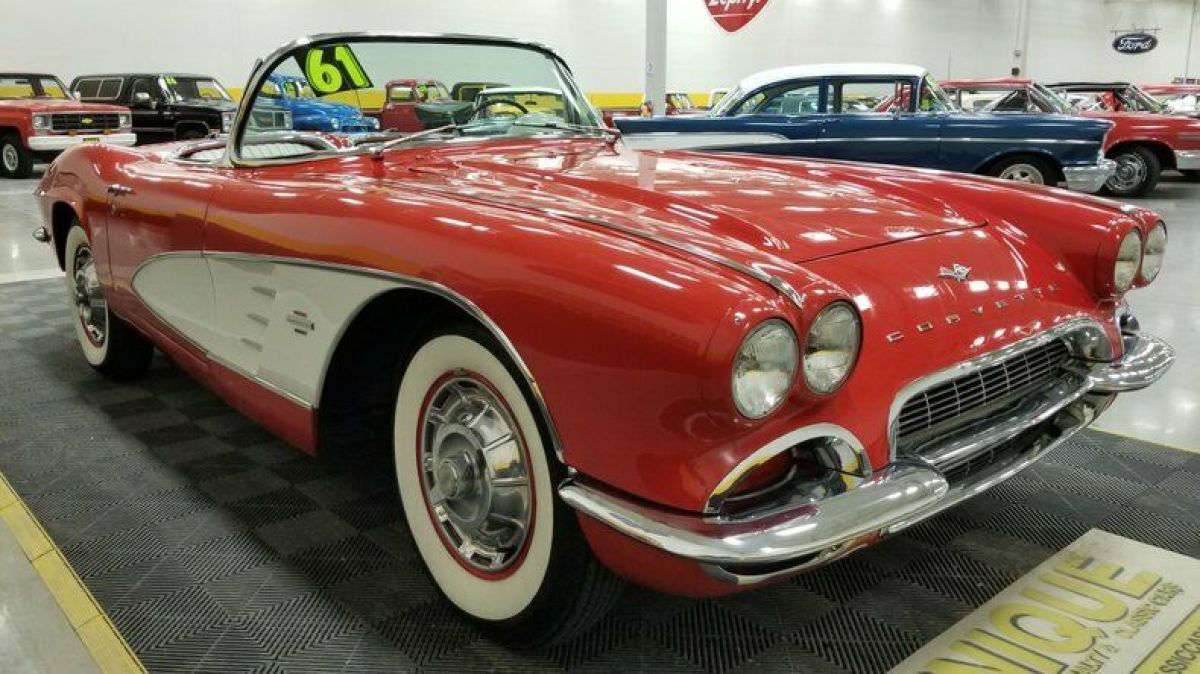 1961 Chevrolet Corvette Convertible - photo 3