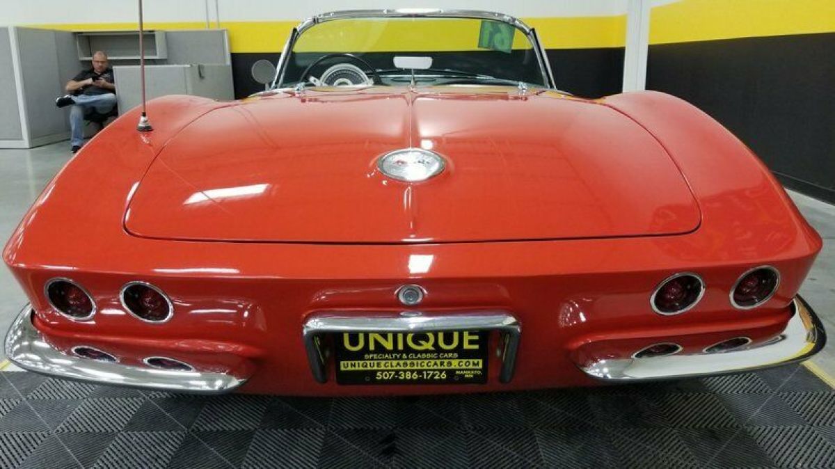 1961 Chevrolet Corvette Convertible - photo 5