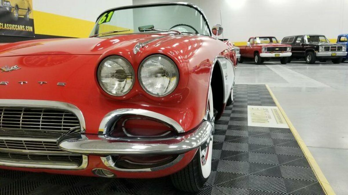 1961 Chevrolet Corvette Convertible - photo 9