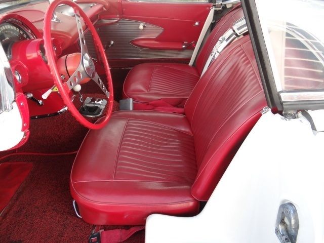 1961 Chevrolet Corvette - photo 11