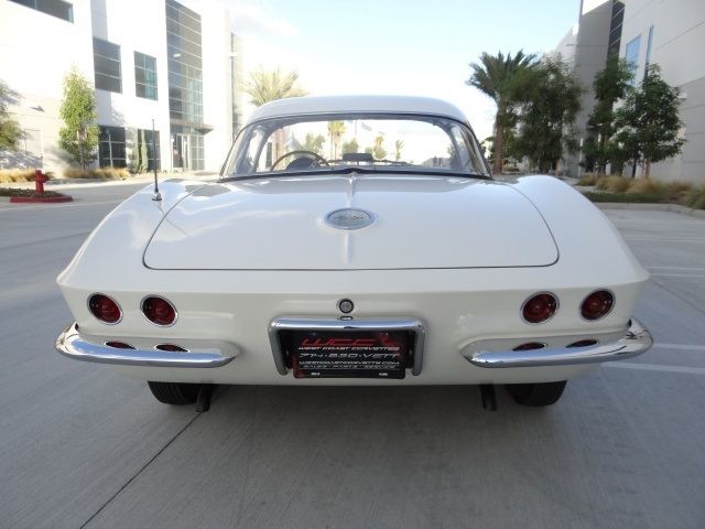 1961 Chevrolet Corvette - photo 3