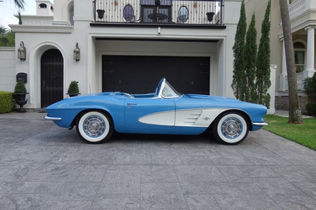 1961 Chevrolet Corvette - photo 2