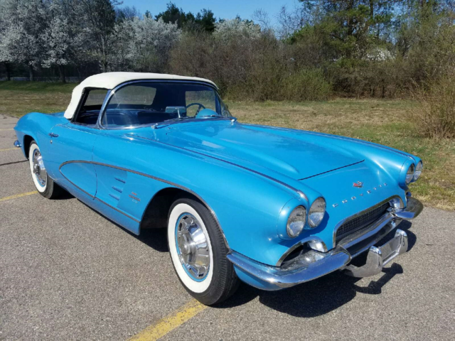 1961 Chevrolet Corvette JEWEL BLUE MATCHING NUMBERS - photo 10