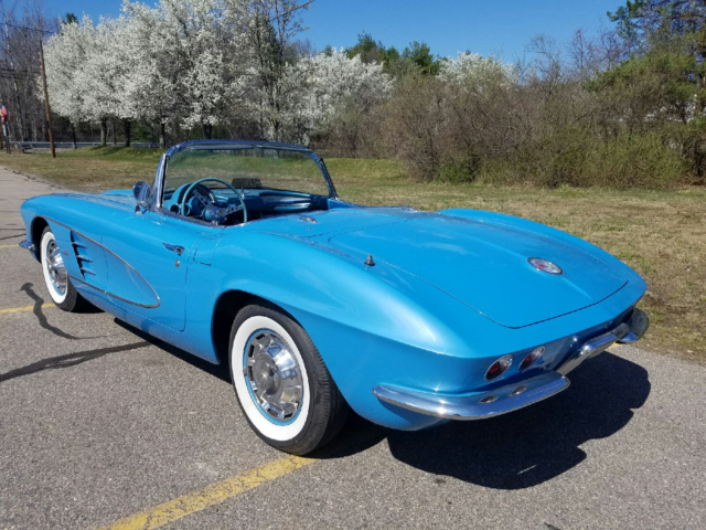 1961 Chevrolet Corvette JEWEL BLUE MATCHING NUMBERS - photo 5