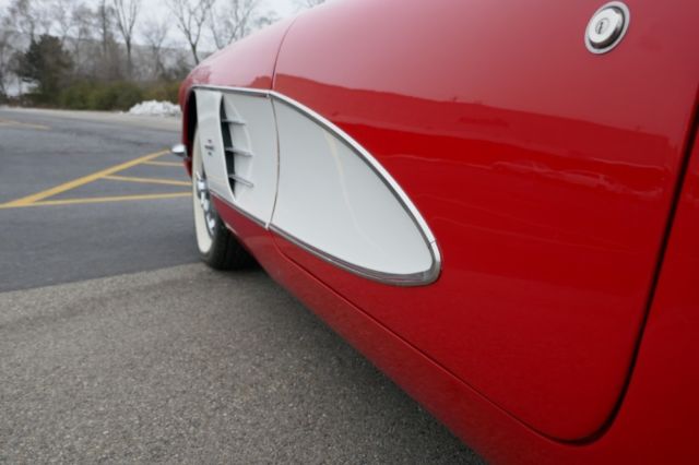 1961 Chevrolet Corvette -CONVERTIBLE -NUMBERS MATCHING - SEE VIDEO- - photo 12