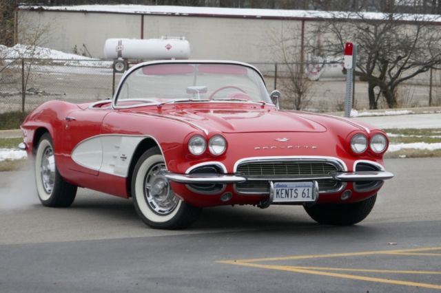 1961 Chevrolet Corvette -CONVERTIBLE -NUMBERS MATCHING - SEE VIDEO- - photo 2