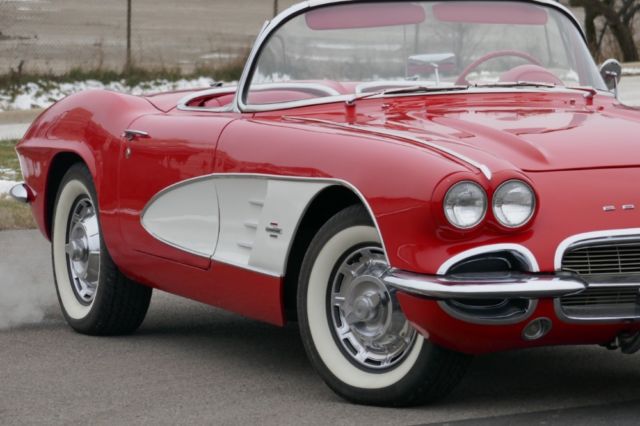 1961 Chevrolet Corvette -CONVERTIBLE -NUMBERS MATCHING - SEE VIDEO- - photo 3