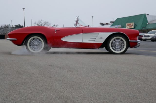 1961 Chevrolet Corvette -CONVERTIBLE -NUMBERS MATCHING - SEE VIDEO- - photo 8