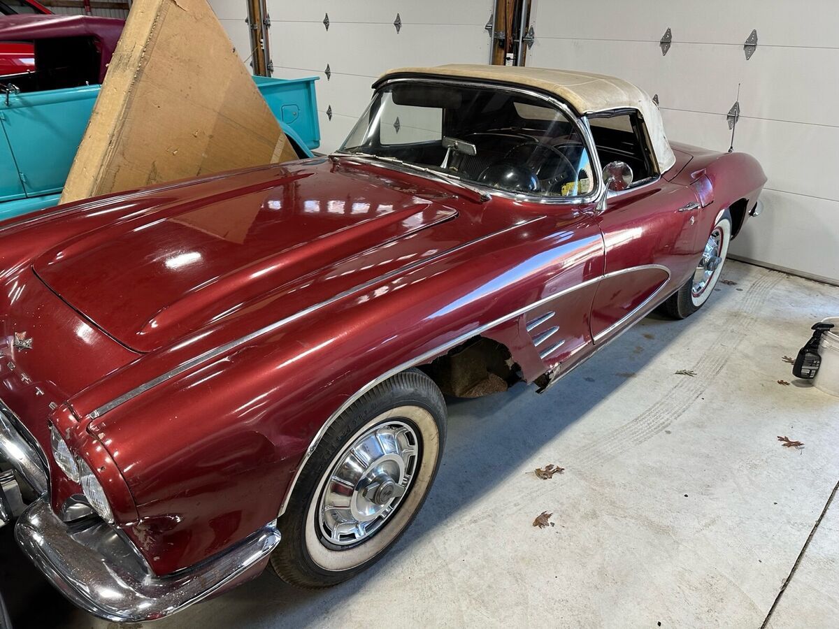 1961 Chevrolet Corvette - photo 2