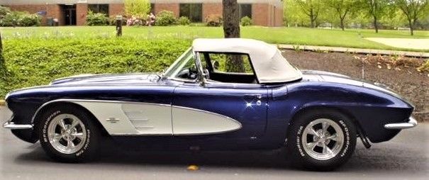 1961 Chevrolet Corvette - photo 3
