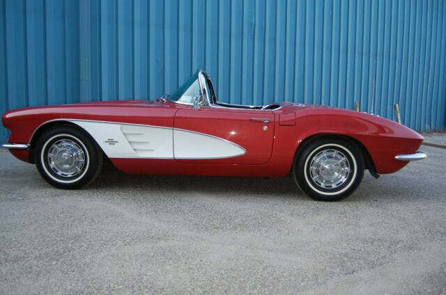 1961 Chevrolet Corvette Convertible - photo 6