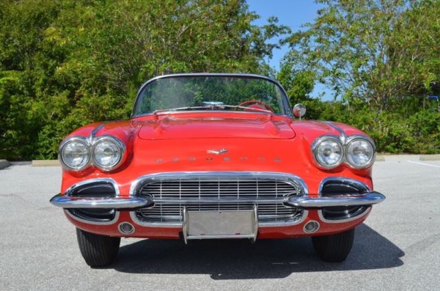 1961 Chevrolet Corvette Convertible W/ 283/270 HP 2X4 Carburetors - photo 10