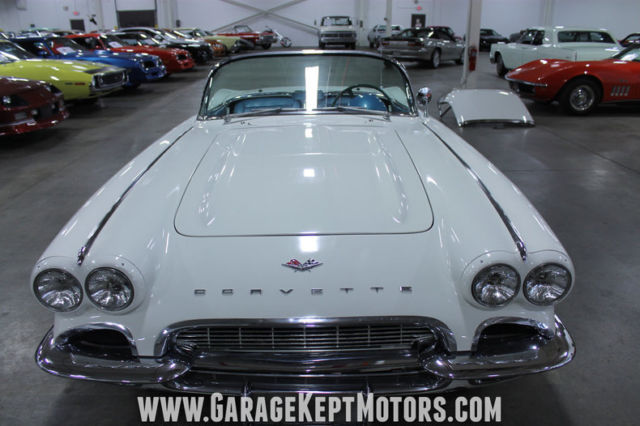 1961 Chevrolet Corvette Convertible - photo 11