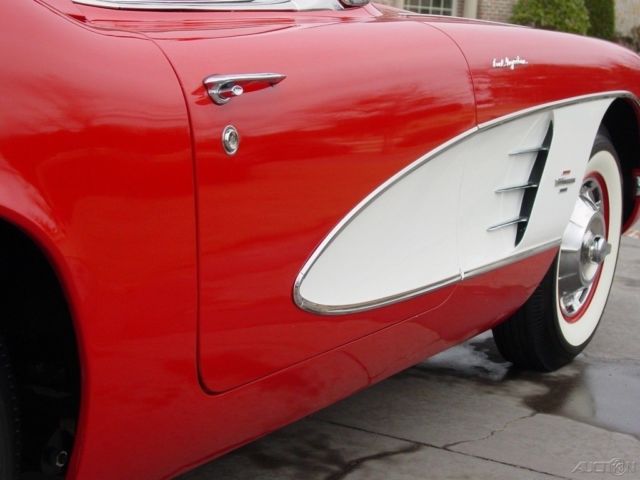 1961 Chevrolet Corvette Complete Nut & Bolt Restoration With Under 200 Miles - photo 11