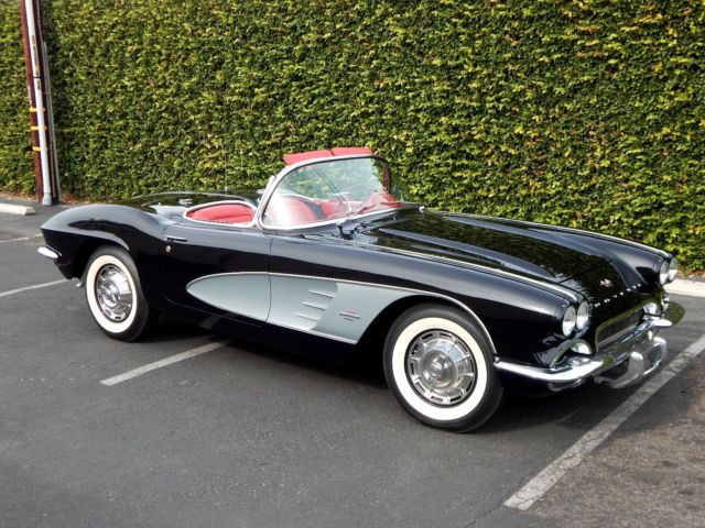 1961 Chevrolet Corvette 4 Speed Dual Quad Roadster - Restored - photo 10