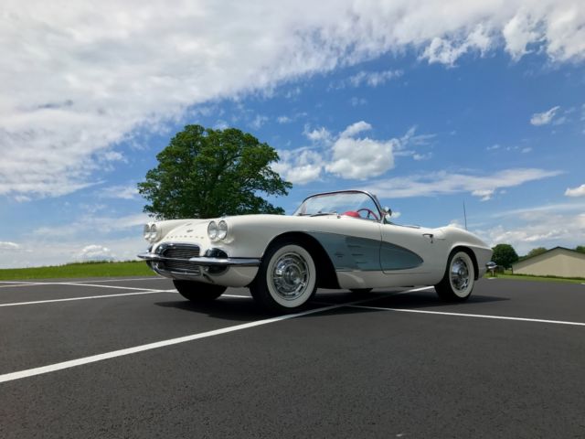 1961 Chevrolet Corvette ErmineWhite/Red*CorrectEngine283/230hp*4-spd*NICE* - photo 8