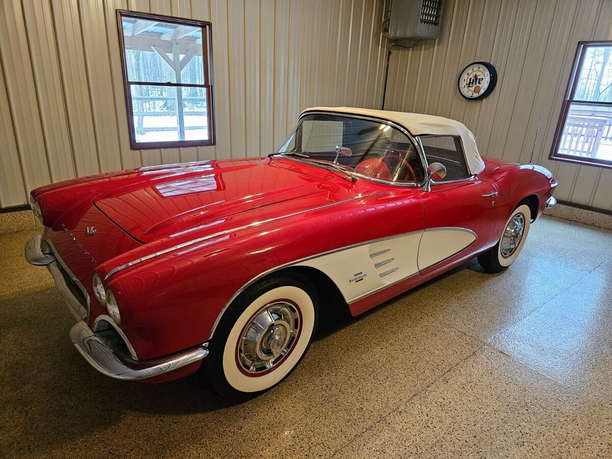 1961 Chevrolet Corvette - photo 6