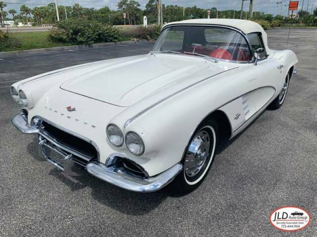 1961 Chevrolet Corvette - photo 2