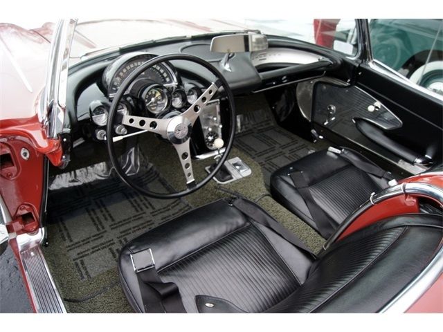 1961 Chevrolet Corvette - photo 2