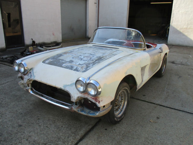1961 CHEVROLET CORVETTE PROJECT CAR PERFECT FOR RESTO MOD 1961 Chevrolet Corvette NONE