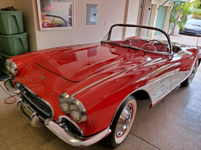 1961 Chevrolet Corvette - photo 3