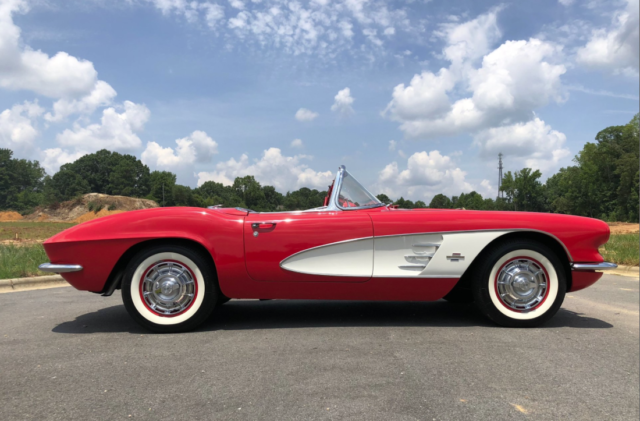 1961 Chevrolet Corvette - photo 2