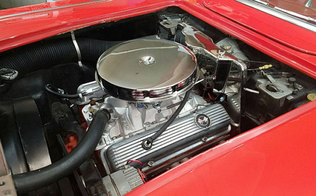 1961 Chevrolet Corvette Red with White coves - photo 9