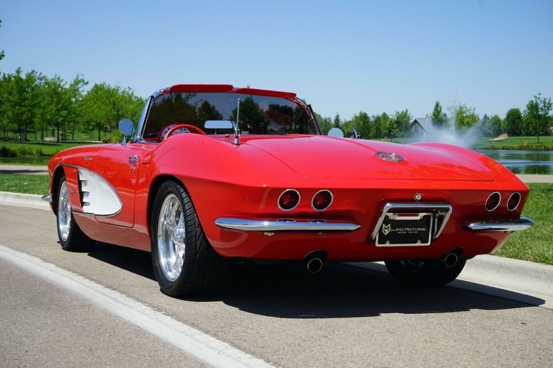 1961 Chevrolet Corvette Roadster - photo 11