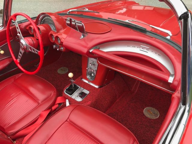 1961 Chevrolet Corvette - photo 12