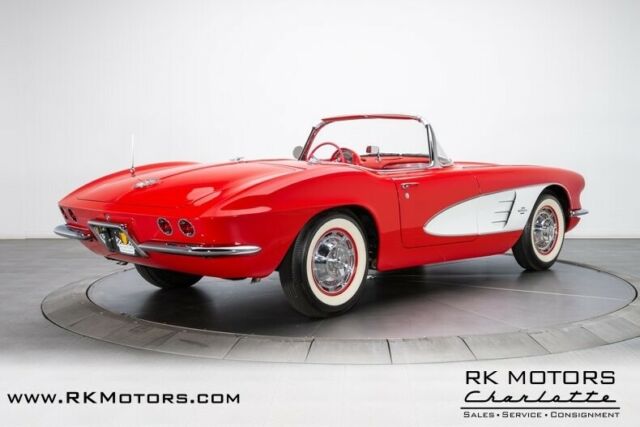 1961 Chevrolet Corvette -- - photo 2