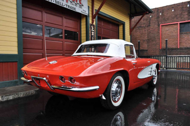 1961 Chevrolet Corvette Roman Red/Red Born Fuelie - photo 4