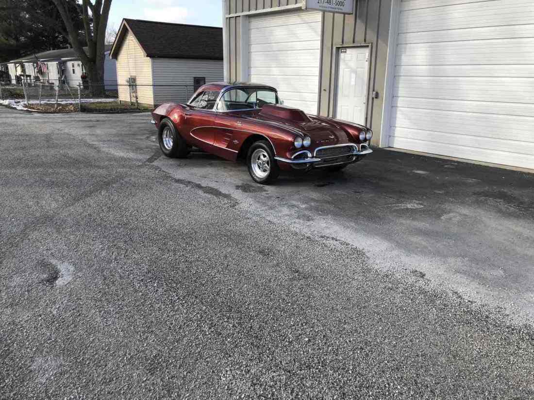 1961 Chevrolet Corvette Sportscar Red RWD Automatic 1961 Chevrolet Corvette