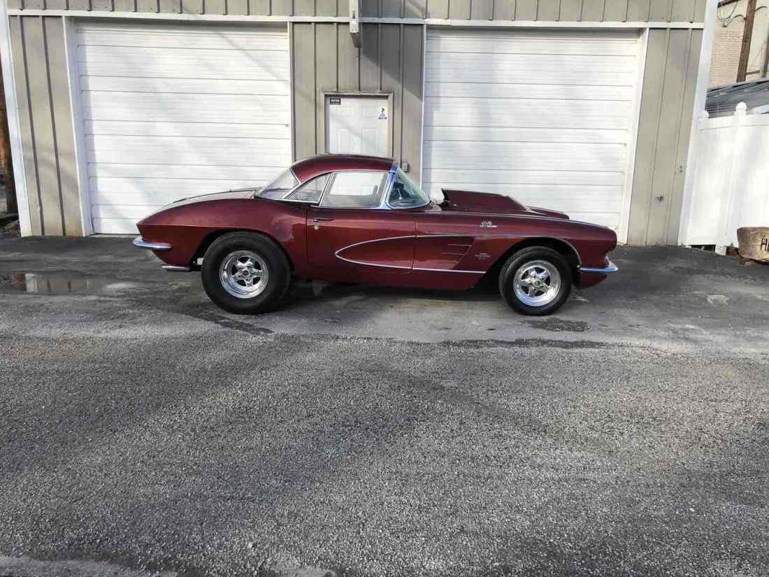 1961 Chevrolet Corvette - photo 2