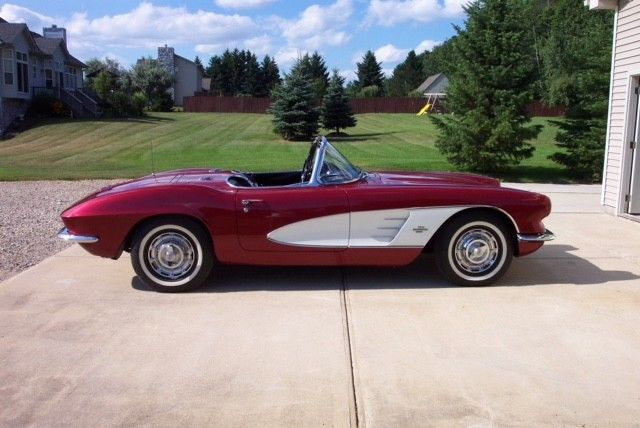 1961 Chevrolet Corvette White Coves - photo 2