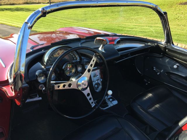 1961 Chevrolet Corvette White Coves - photo 6