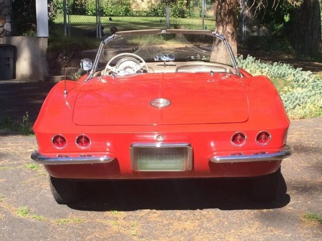 1961 Chevrolet Corvette Restored Hardtop Convertible - photo 5
