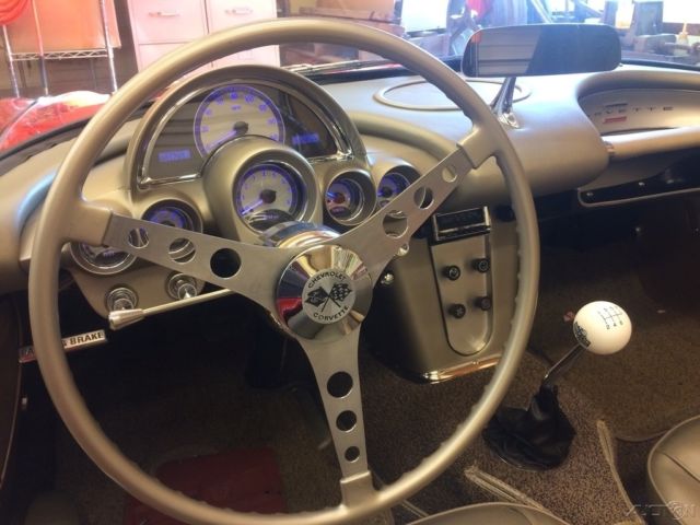 1961 Chevrolet Corvette Restored Hardtop Convertible - photo 9