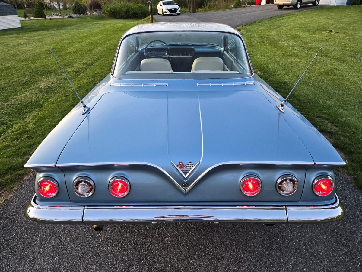 1961 Chevrolet Impala - photo 4