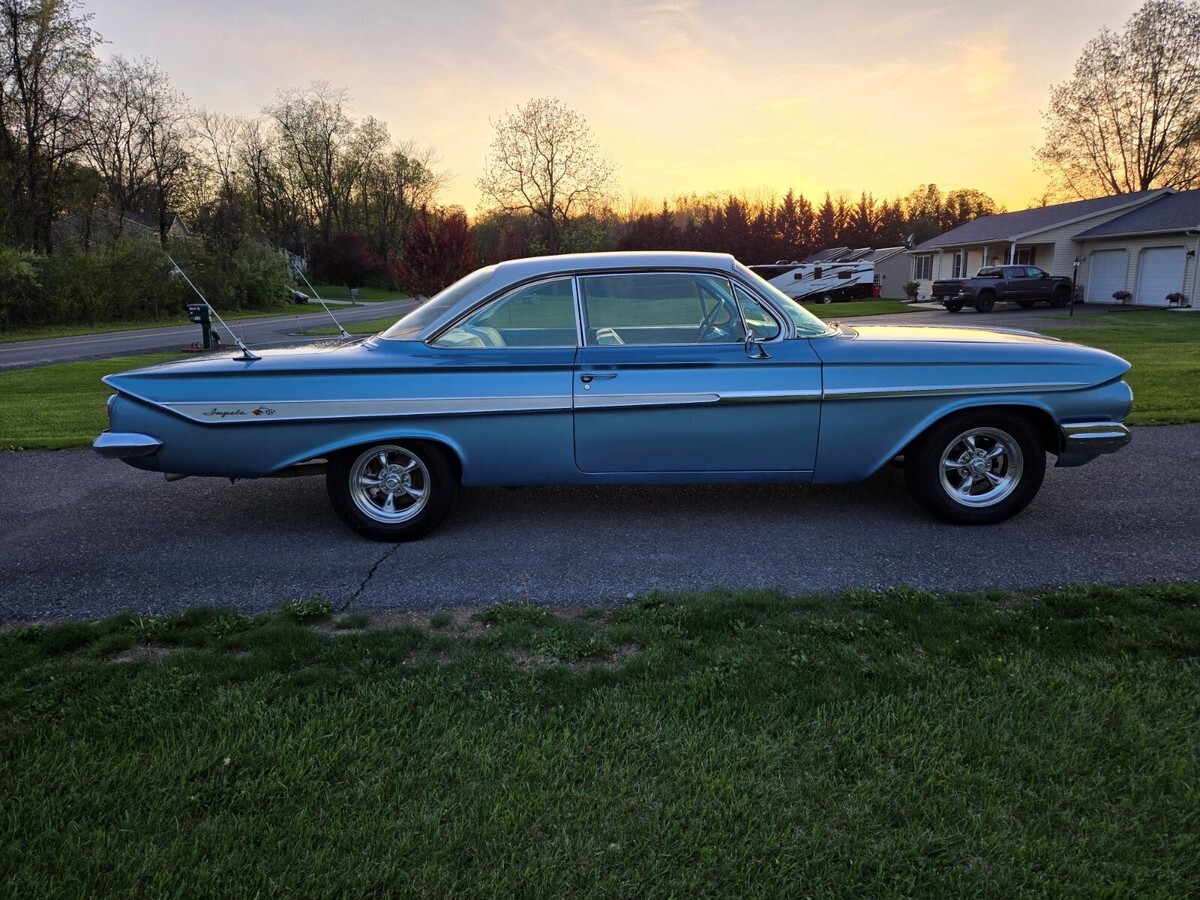 1961 Chevrolet Impala - photo 6