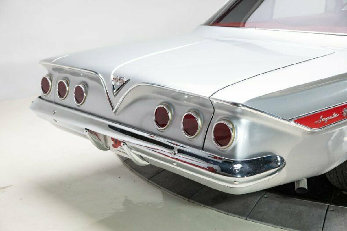 1961 Chevrolet Impala - photo 10