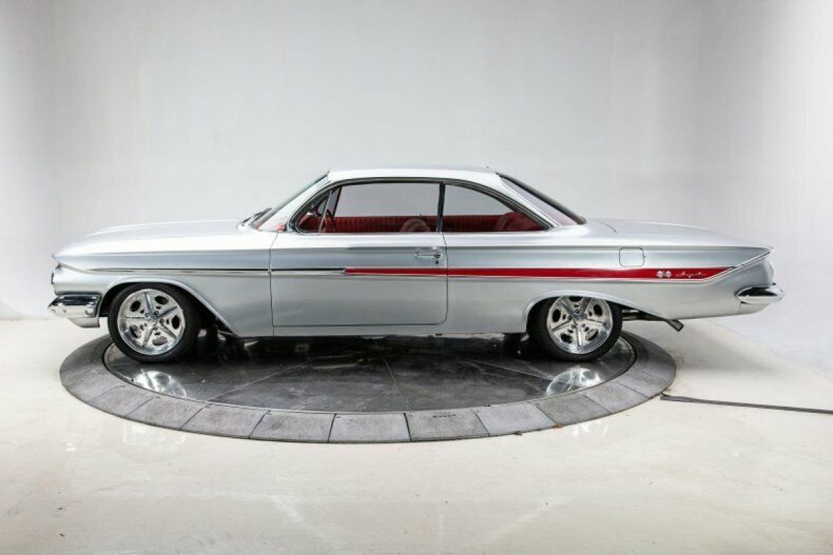 1961 Chevrolet Impala - photo 3